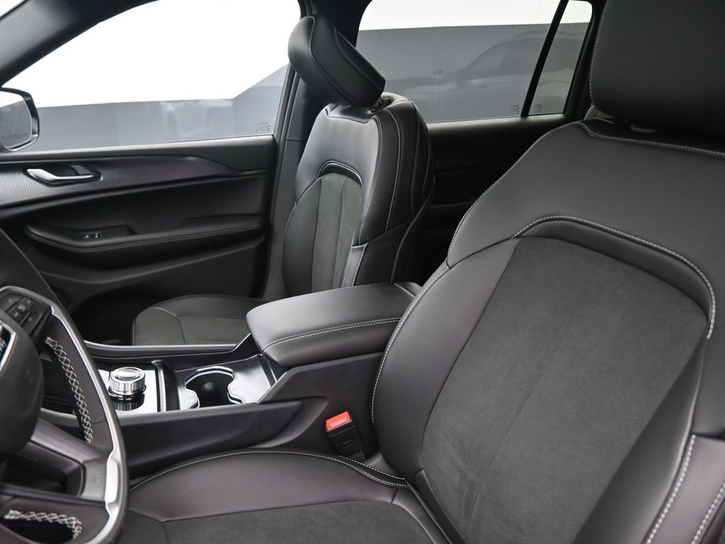 2025 Jeep Grand Cherokee Altitude X photo 27
