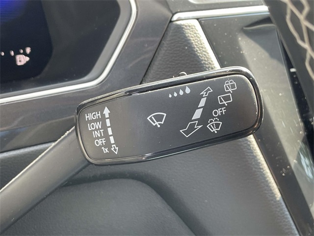 2022 Volkswagen Tiguan SE photo 31