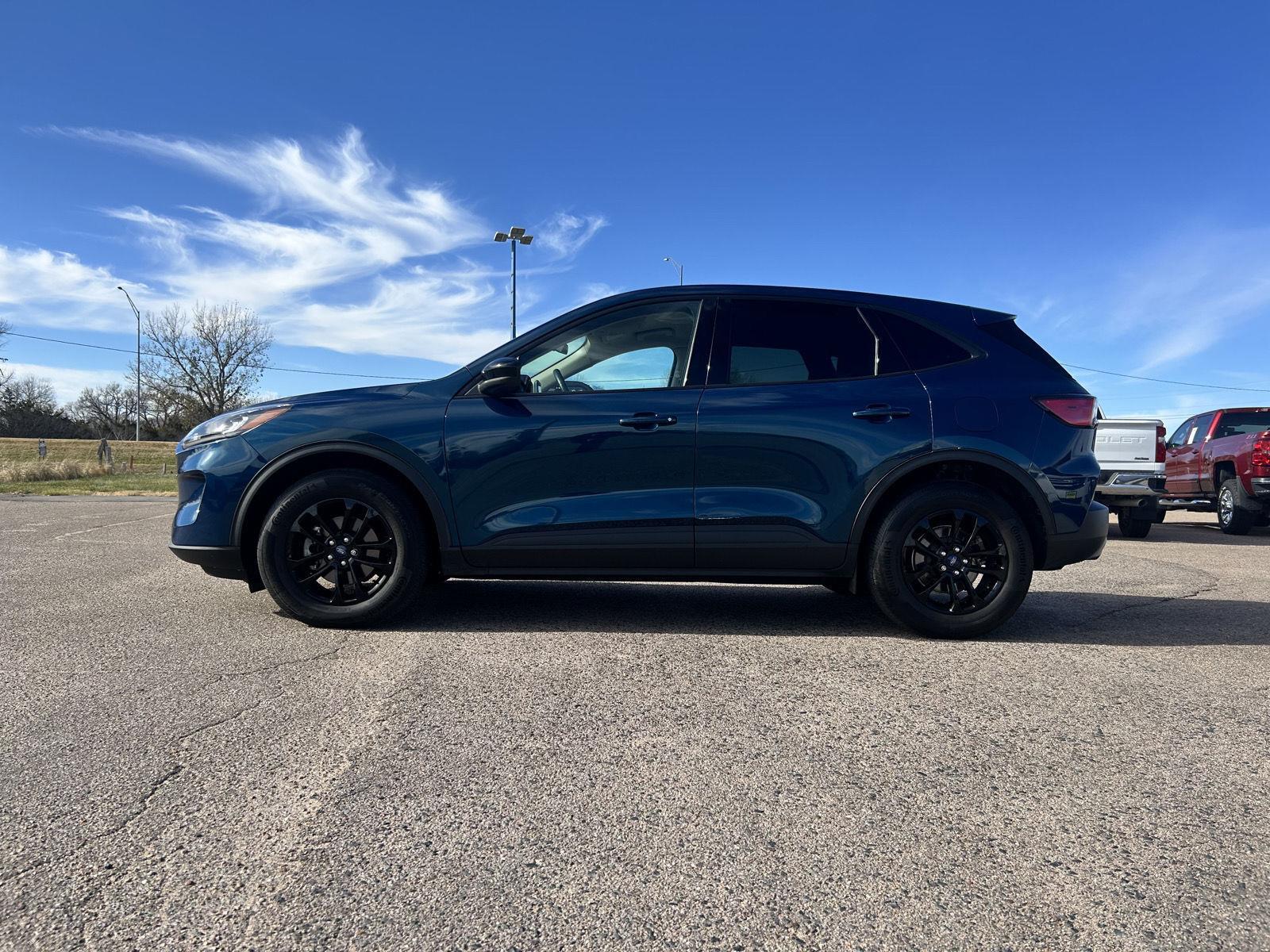 2020 Ford Escape SE Sport Hybrid photo 4