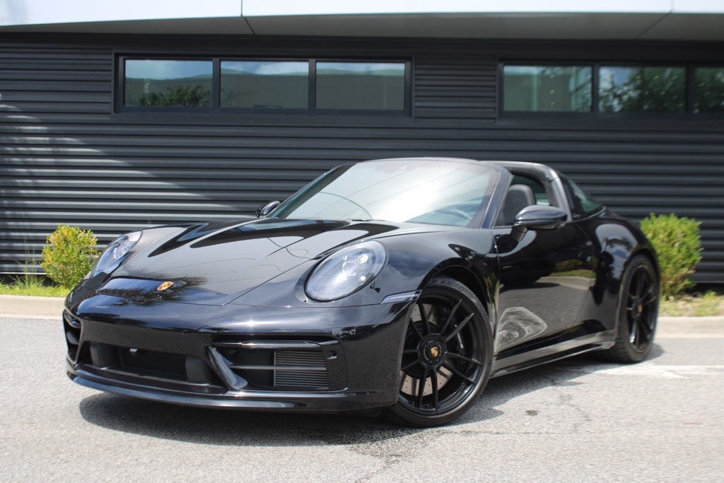 2023 Porsche 911 GTS's photo