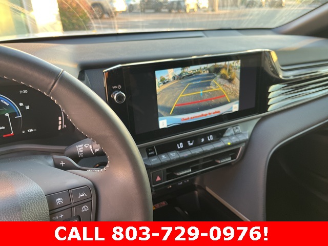 2025 Toyota Camry SE photo 25