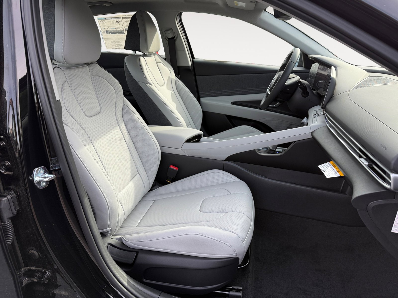 2025 Hyundai Elantra Hybrid Limited photo 19