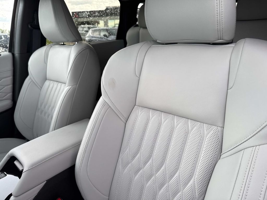 2025 Mitsubishi Outlander SEL GT photo 21