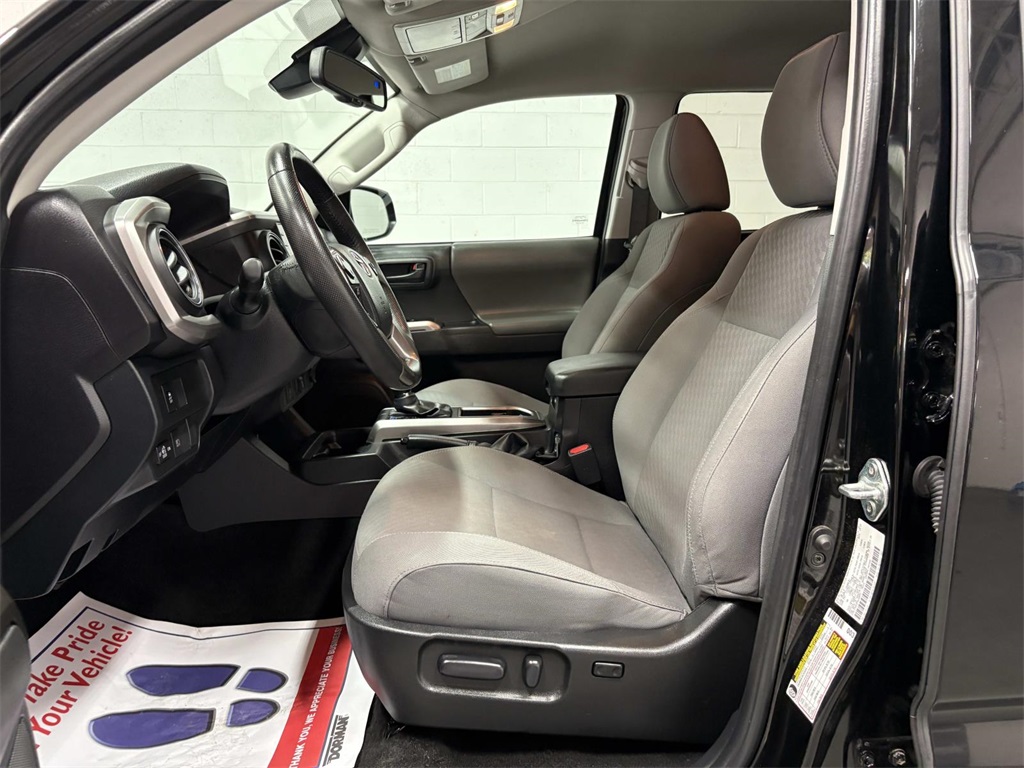 2023 Toyota Tacoma SR5 photo 13