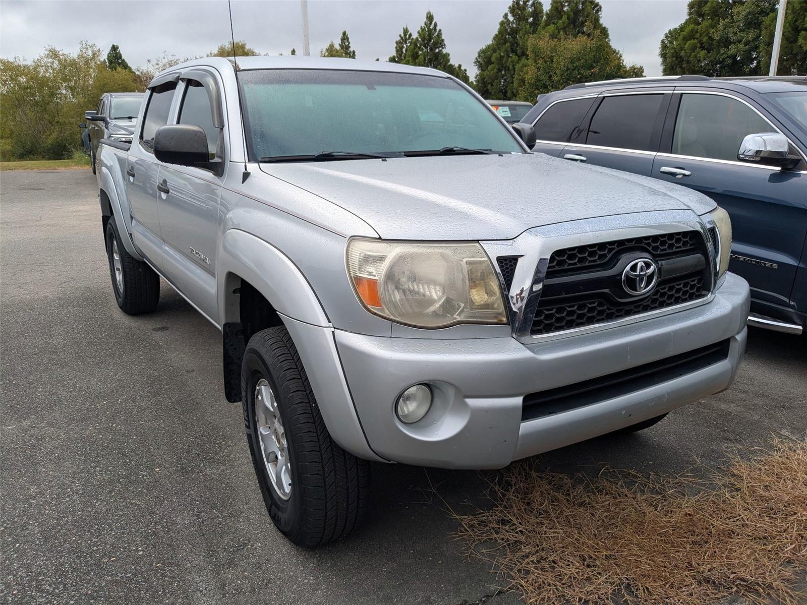 2011 Toyota Tacoma PreRunner photo 2