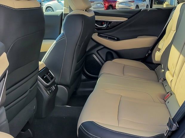 2025 SUBARU OUTBACK - Image 9