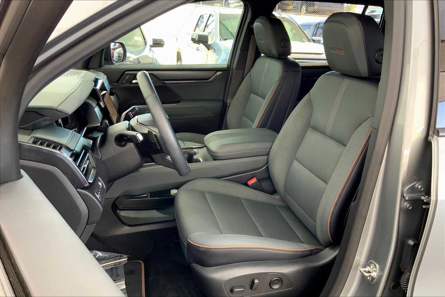 2025 Gmc Acadia AT4 photo 4