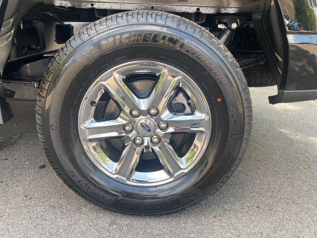 2025 Ford F-150 XLT photo 13