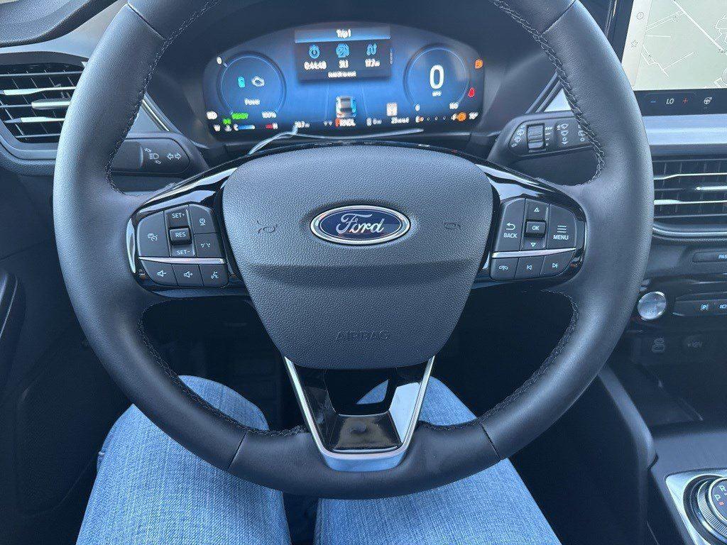 2025 Ford Escape Plug-In Hybrid photo 30