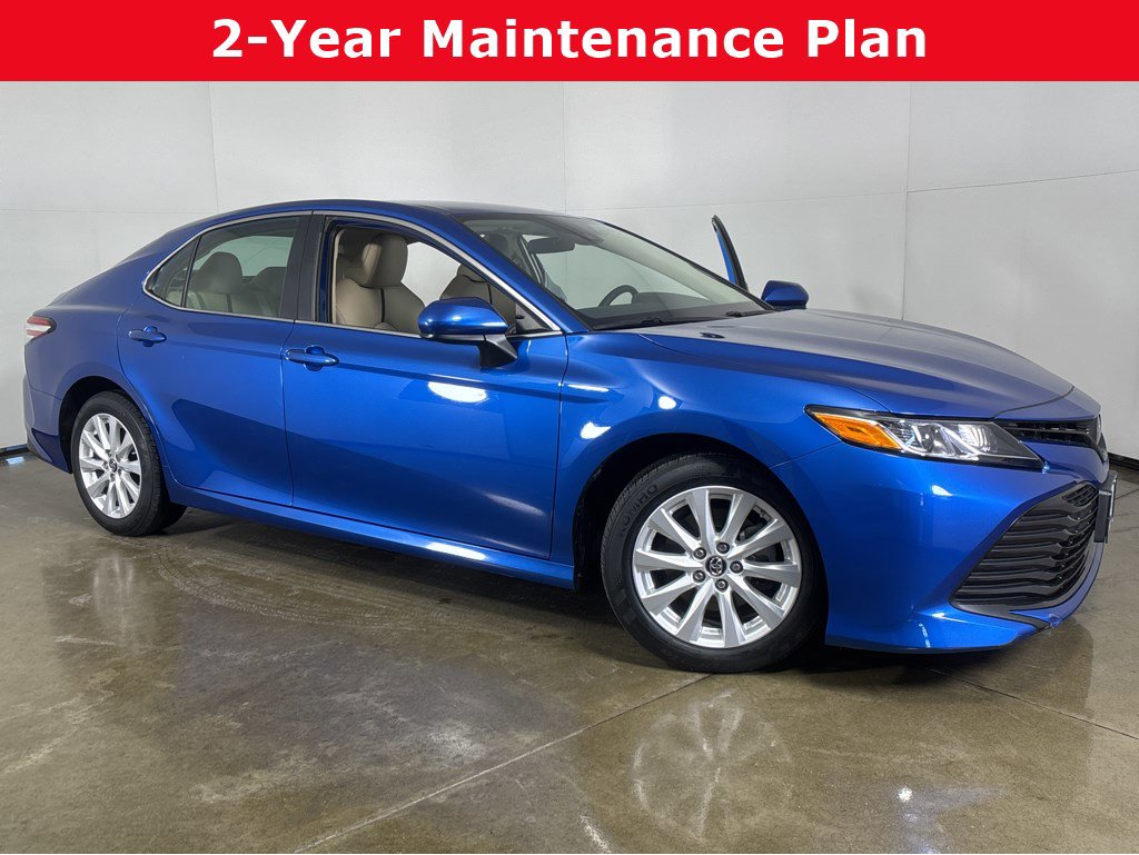 2019 Toyota Camry LE's photo