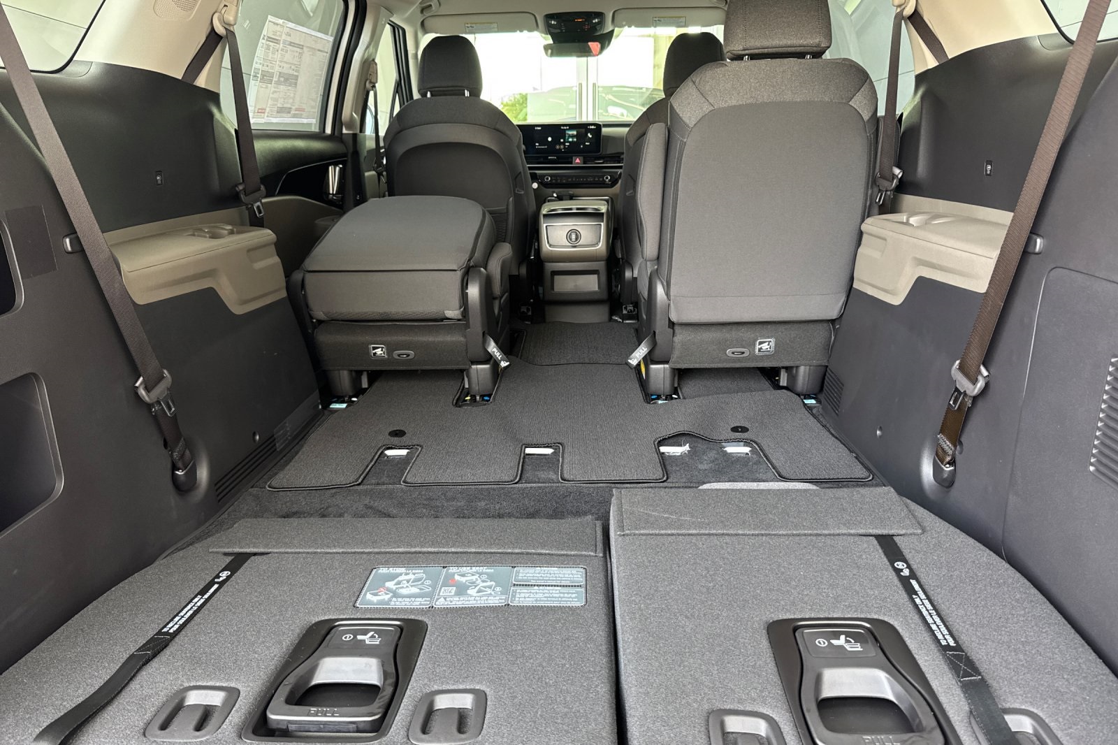 2026 Kia Carnival LX photo 10
