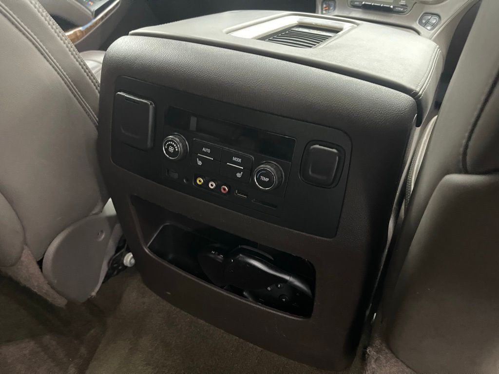 2015 Gmc Yukon Denali photo 34