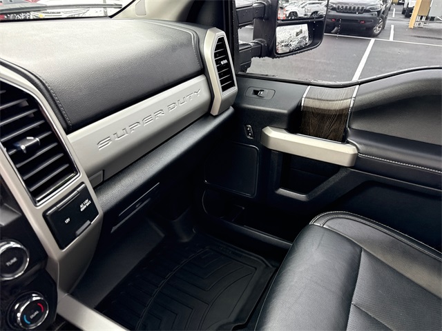 2021 Ford F-350 photo 24