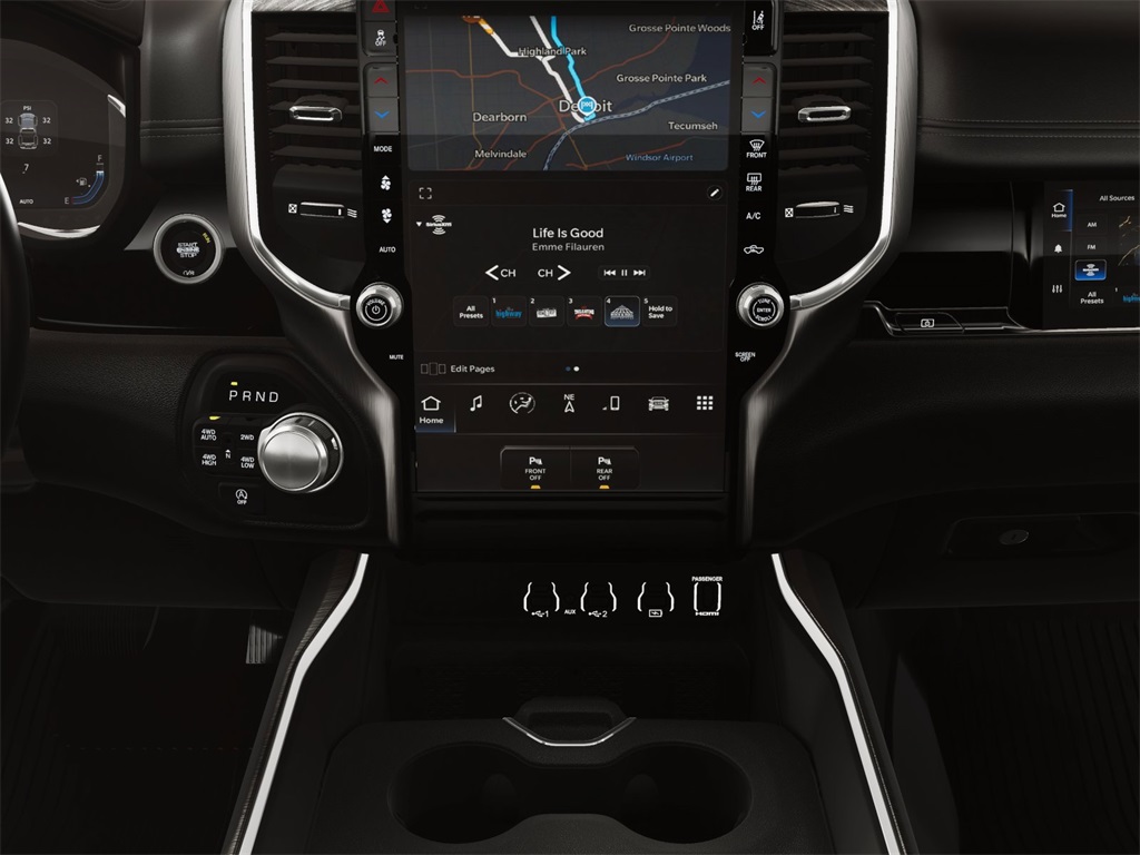 2026 Ram 1500 Laramie photo 17