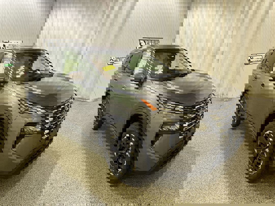 2026 Nissan Rogue SV photo 3