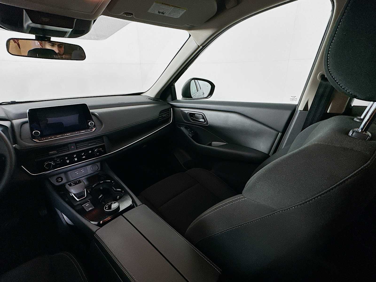 2025 Nissan Rogue S photo 20