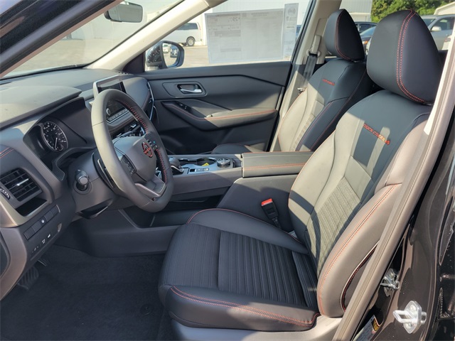 2026 Nissan Rogue SV photo 12