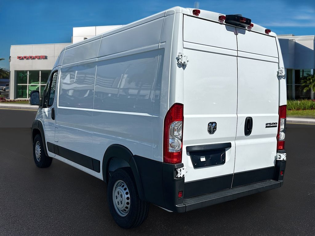2026 Ram ProMaster 2500 photo 3