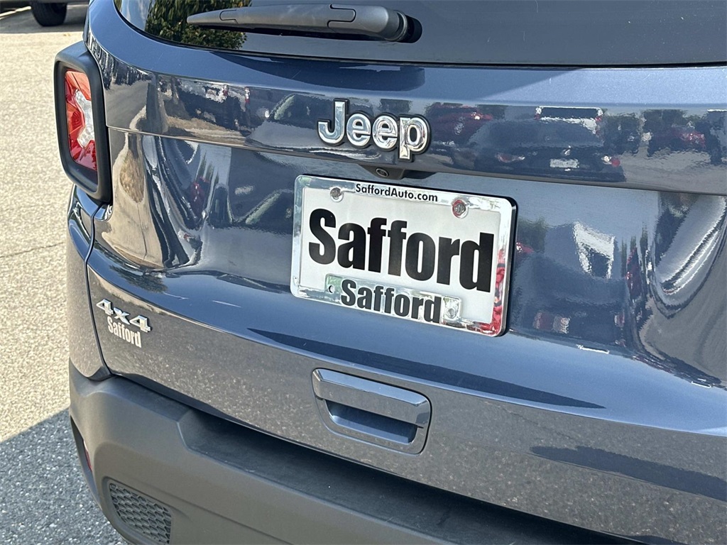 2023 Jeep Renegade Latitude photo 10