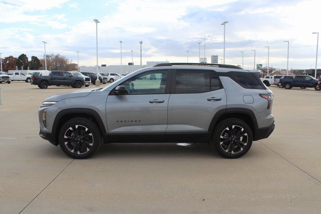 2026 Chevrolet Equinox RS photo 3