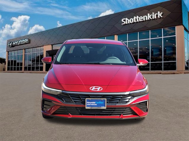 2025 Hyundai Elantra SE photo 2