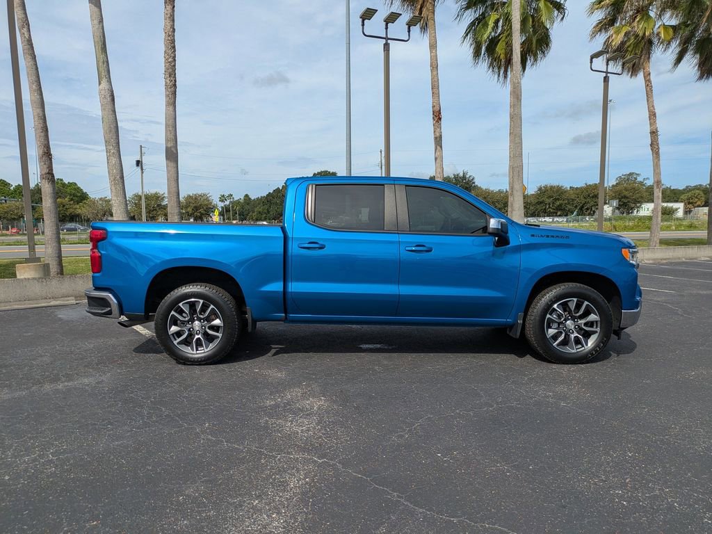 2022 Chevrolet Silverado 1500 LT photo 3