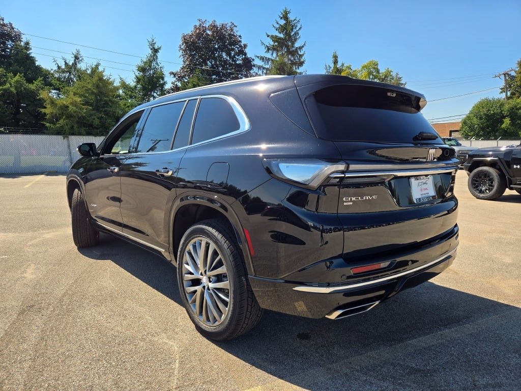 2026 Buick Enclave Avenir photo 13