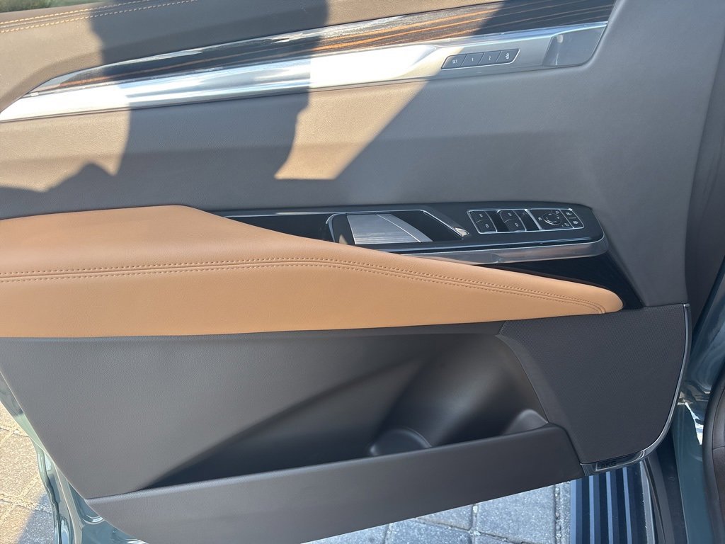 2025 Cadillac Escalade Premium Luxury photo 11