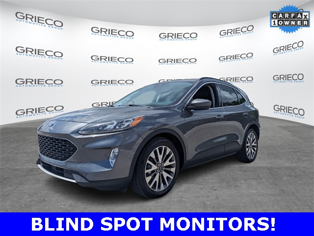 2021 Ford Escape Hybrid Titanium photo 3