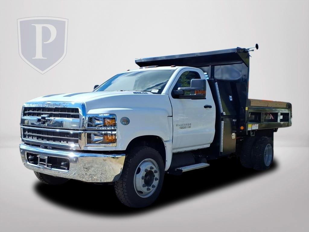 2024 Chevrolet Silverado 4500HD Work Truck photo 3