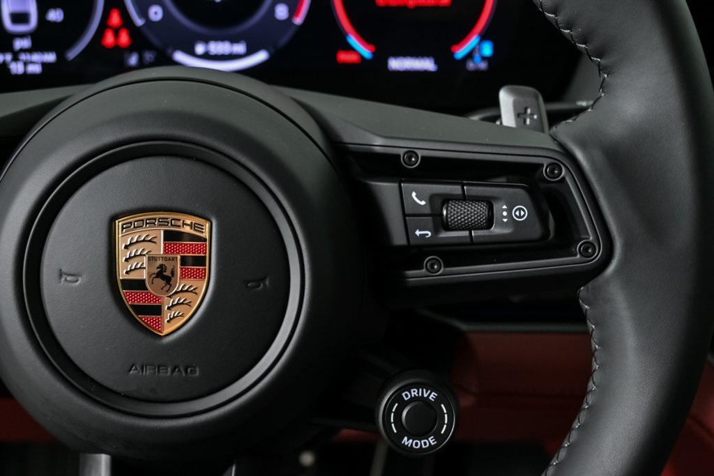 2025 Porsche Panamera Base photo 11
