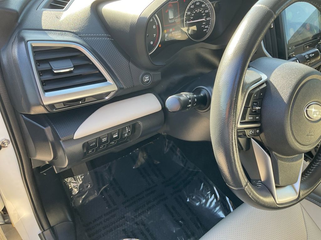 2022 Subaru Forester Limited photo 12