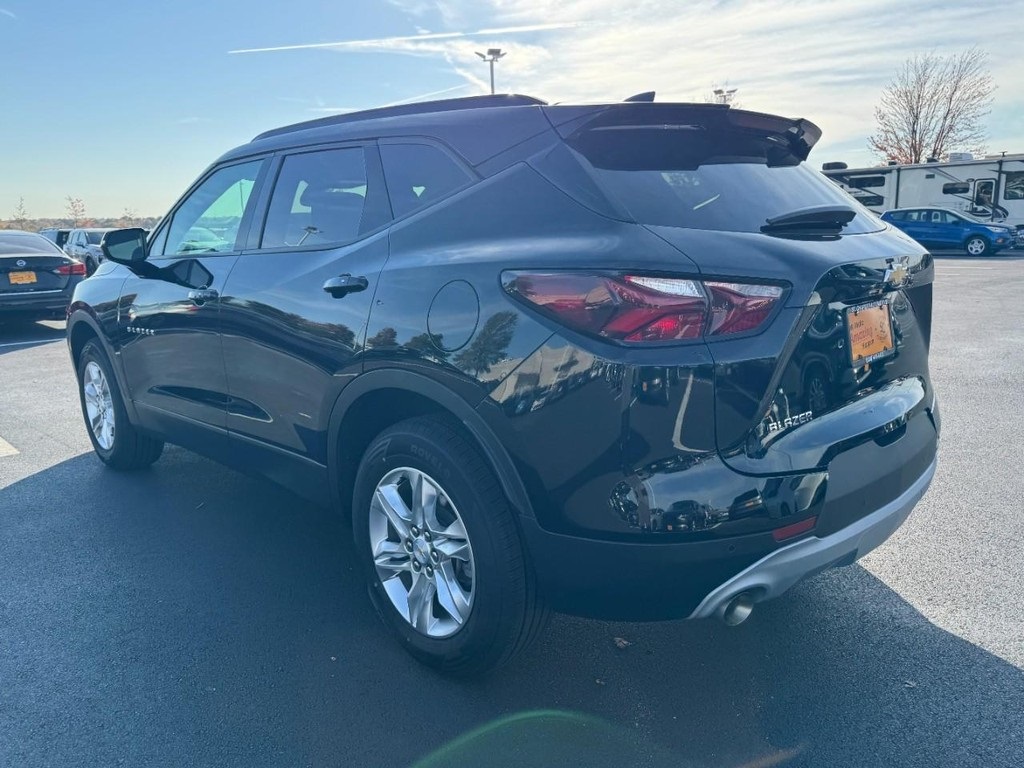 2021 Chevrolet Blazer 2LT photo 3