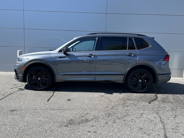 2024 Volkswagen Tiguan SE R-Line Black photo 13