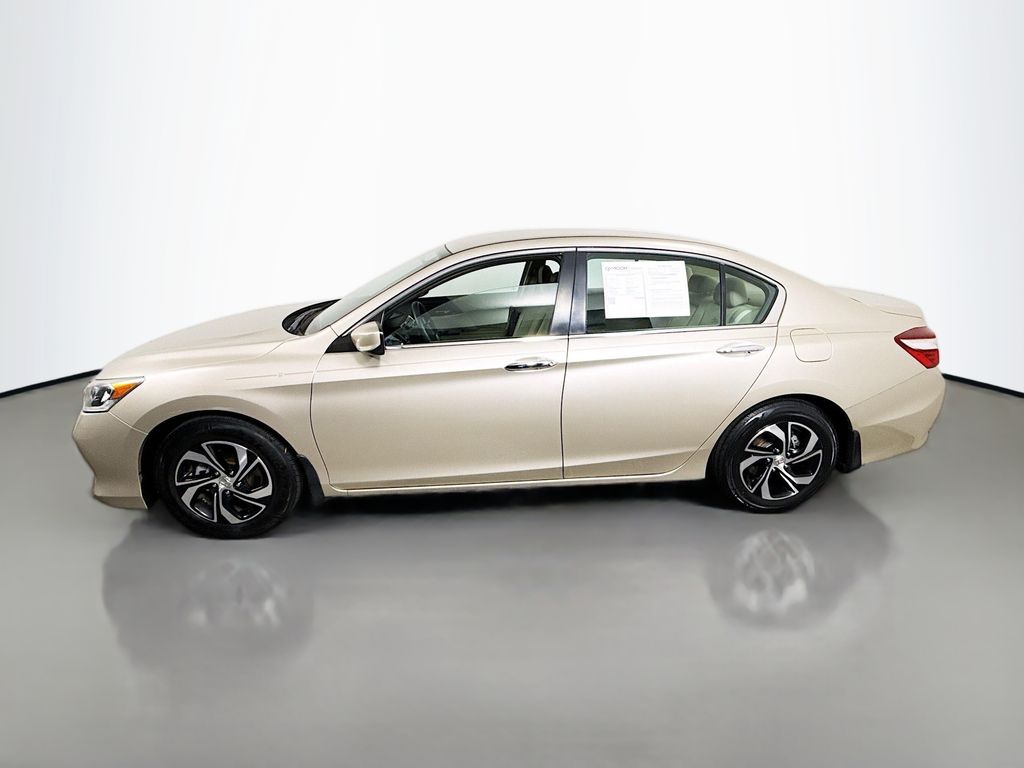 2016 Honda Accord LX photo 4