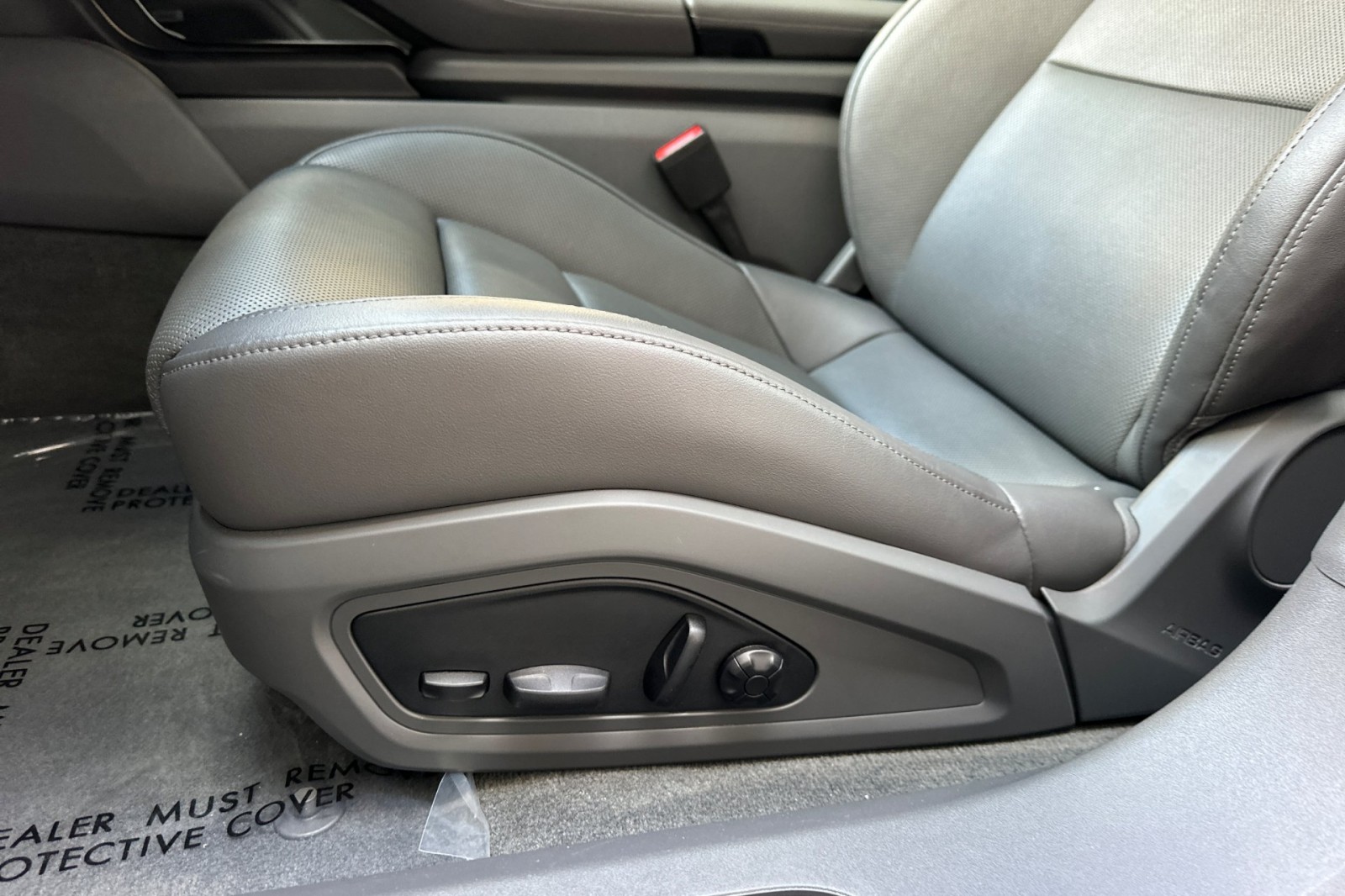 2023 Porsche Taycan 4 Cross Turismo photo 15