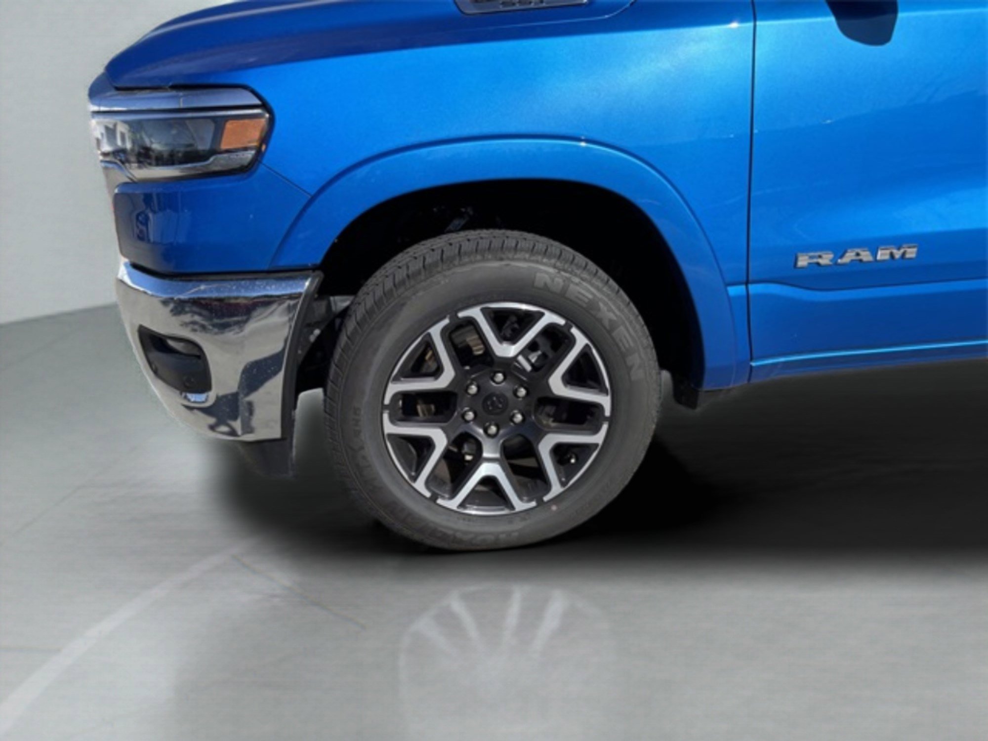 2025 Ram 1500 Laramie photo 28
