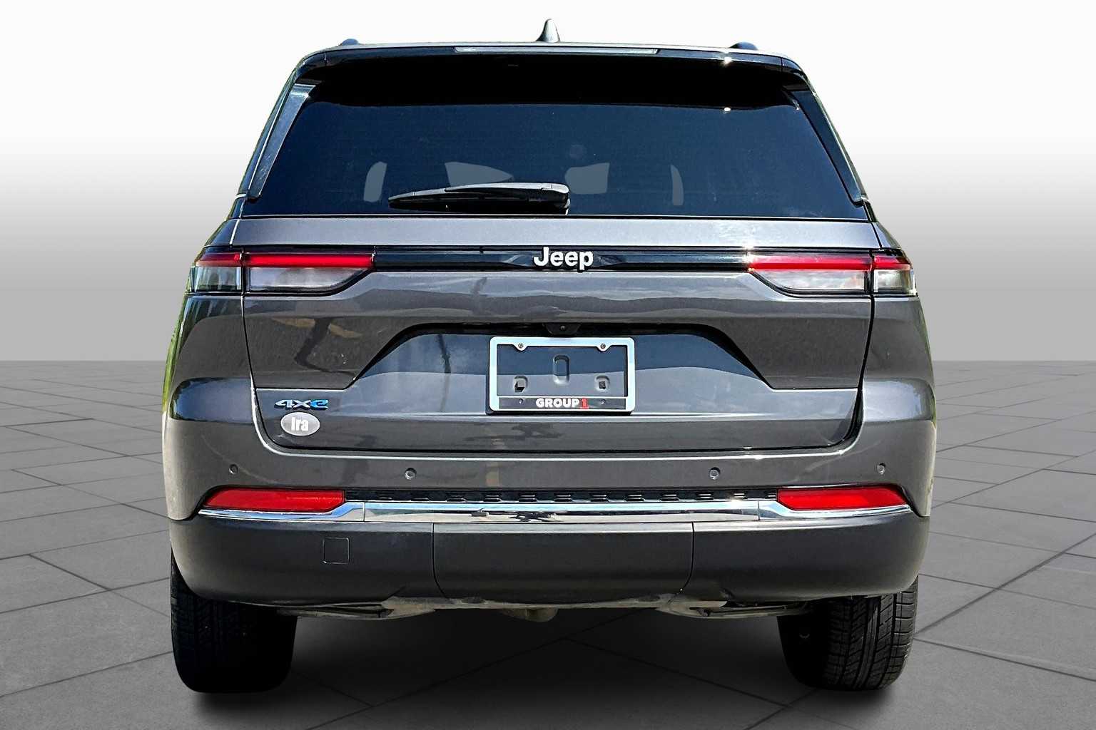 2024 Jeep Cherokee Limited 4xe photo 3