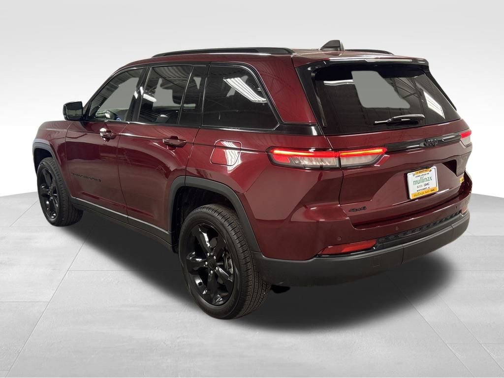 2023 Jeep Grand Cherokee Altitude photo 10