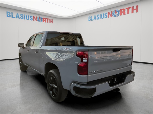 2025 Chevrolet Silverado 1500 Custom photo 4