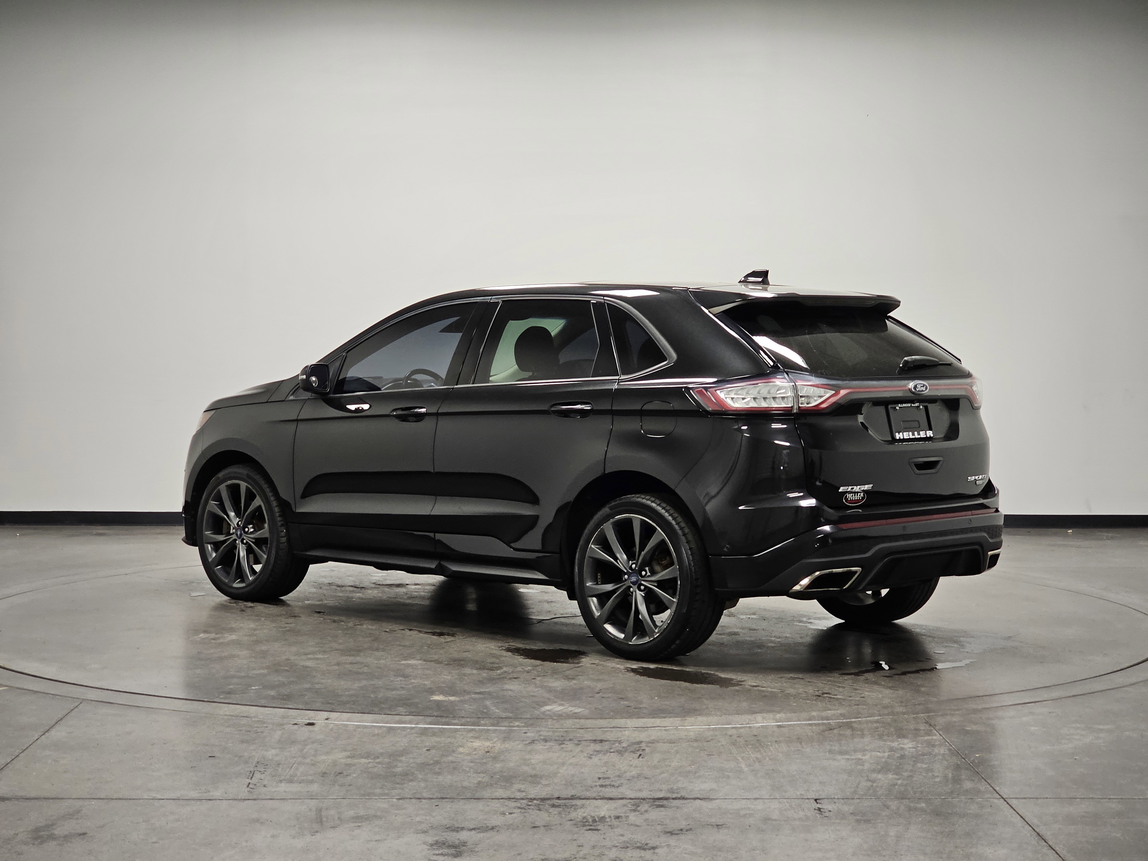 2015 Ford Edge Sport photo 2