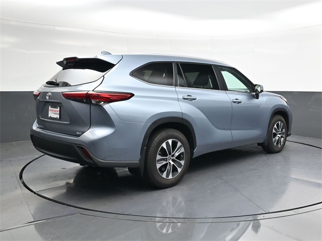 2023 Toyota Highlander XLE photo 4