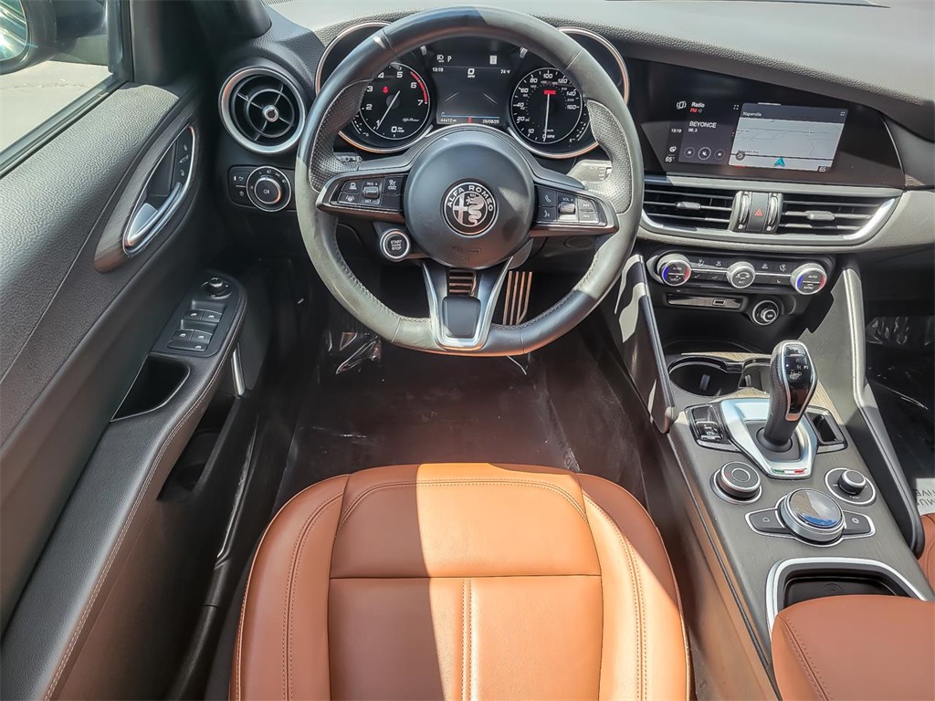 2023 Alfa Romeo Giulia Ti photo 12
