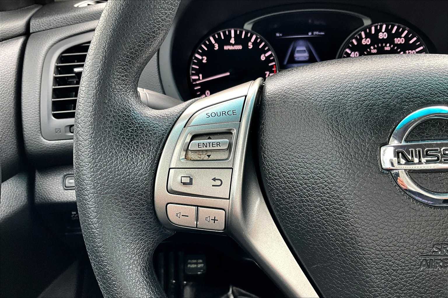 2015 Nissan Altima 2.5 S photo 22