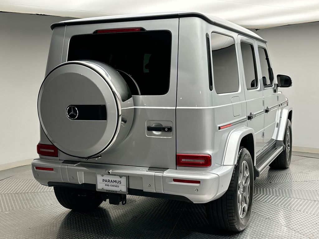 2025 Mercedes Benz G 550 photo 3