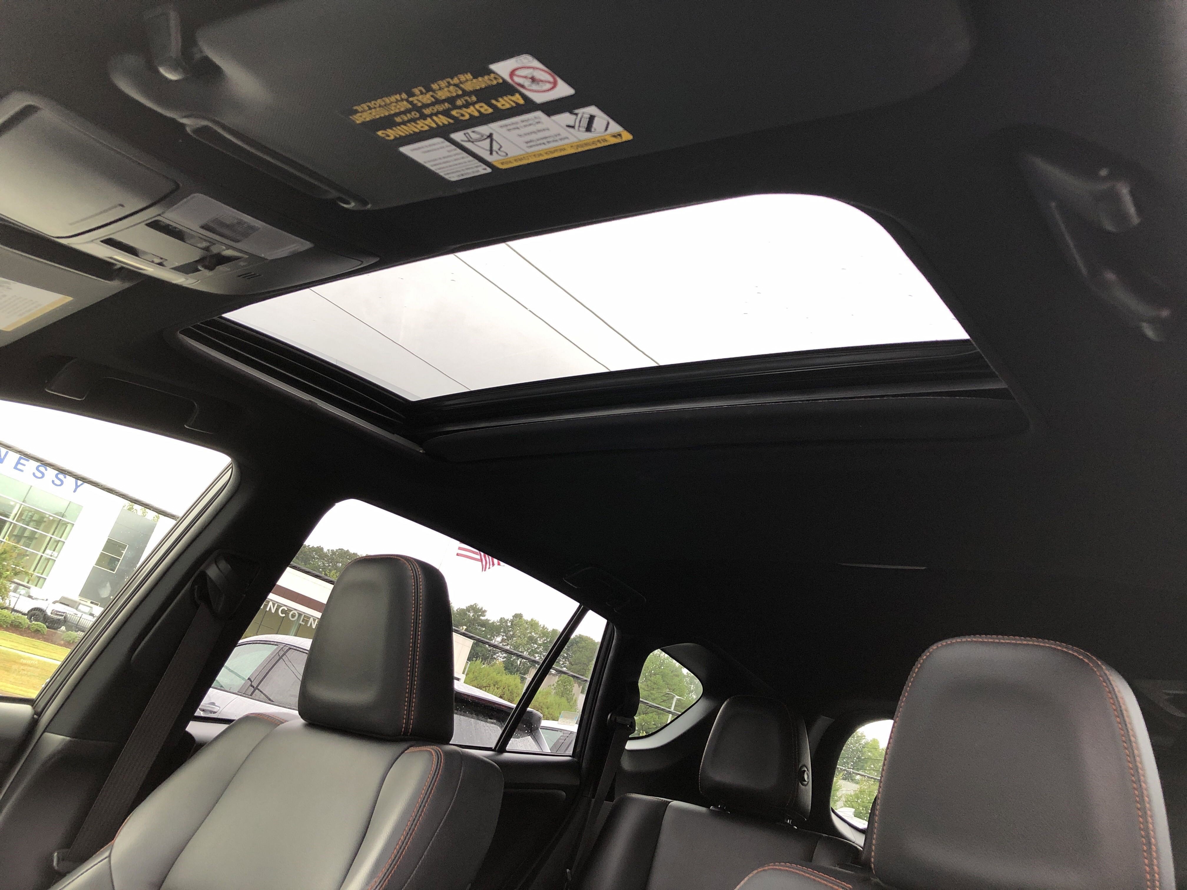 2016 Toyota RAV4 SE photo 2