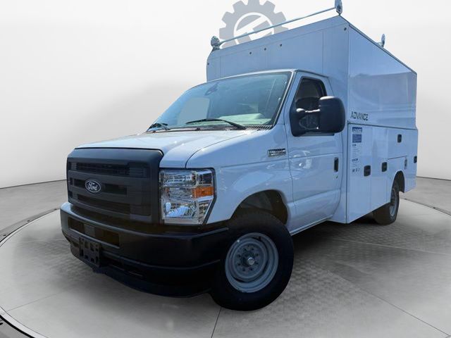 2026 Ford E-Series Cutaway Base's photo