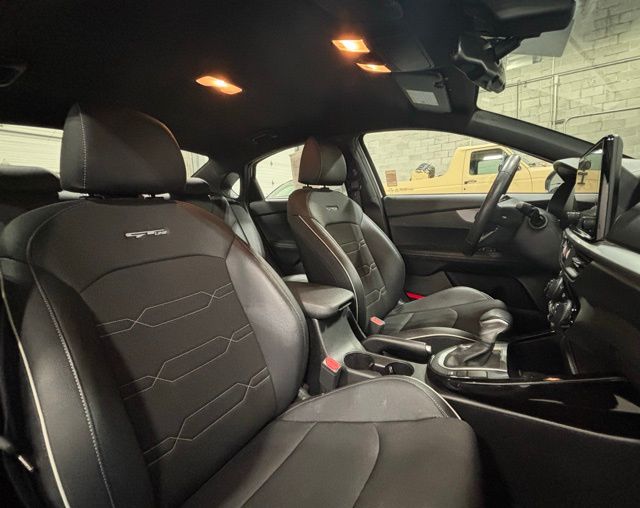 2023 Kia Forte GT-Line photo 9