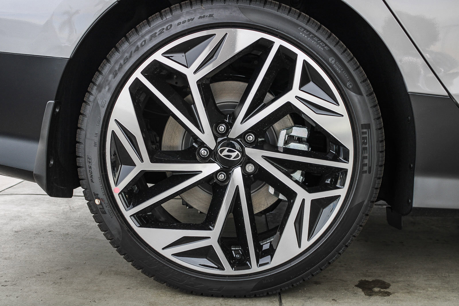 New 2025 Curated Silver Hyundai SEL image 12