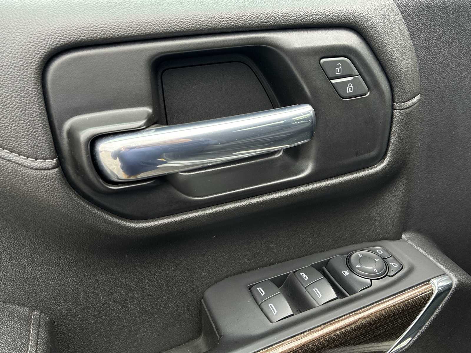 2021 Chevrolet Silverado 1500 LT photo 21